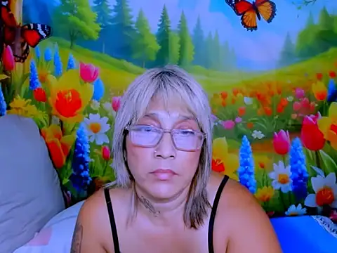 indianroxy webcam