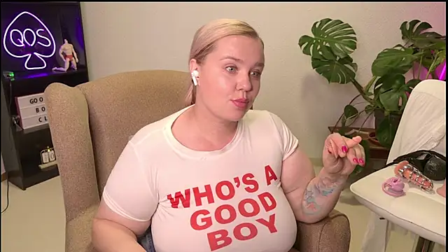 MargotGrey webcam