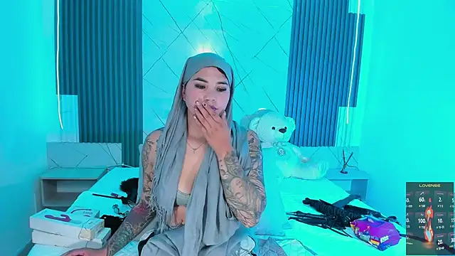 Nayla-Mouna webcam