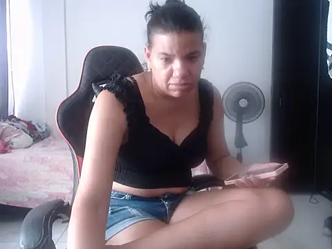 Adriana_0312 webcam