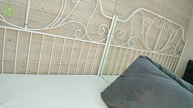 carolbarker (T teen) - CUM CUM CUM baby...