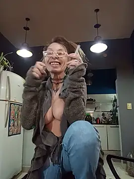 FrozenWaffle live cam on StripChat
