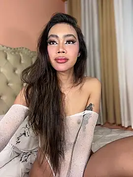 Innocent_yanixx69 live sex cam