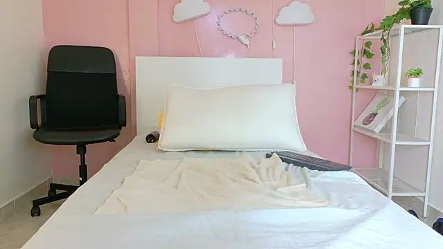 SeleneGibson__ webcam