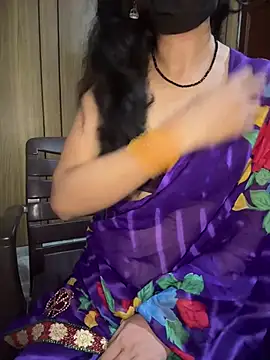 kiaraqueen7 webcam