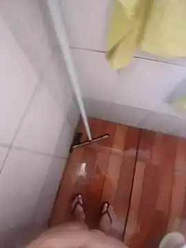 Suacadelinhaa28 webcam