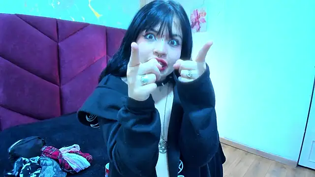 HannaRoussee webcam