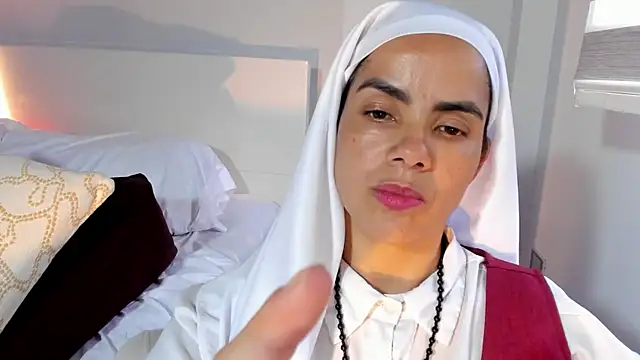 ClaraMariaMon webcam