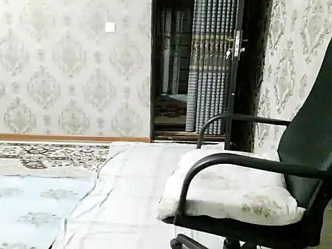 CurvyLunaBabe webcam