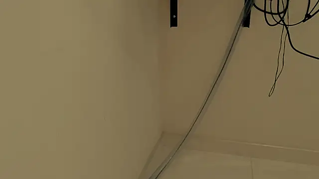 skinnycaroline18 webcam