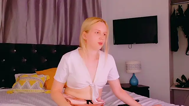 Beatrica_Klein webcam