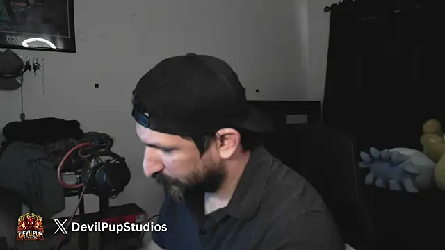 DevilPup75_ webcam