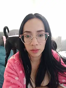 YaraDuartee webcam