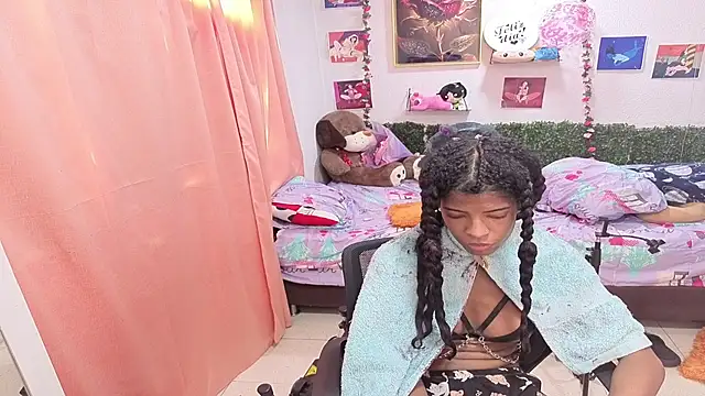 thianahorny webcam