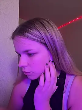KimEvanss webcam