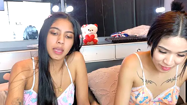 velvetmia68 webcam