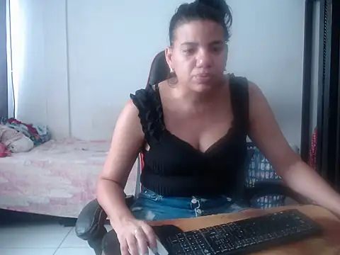 Adriana_0312 webcam