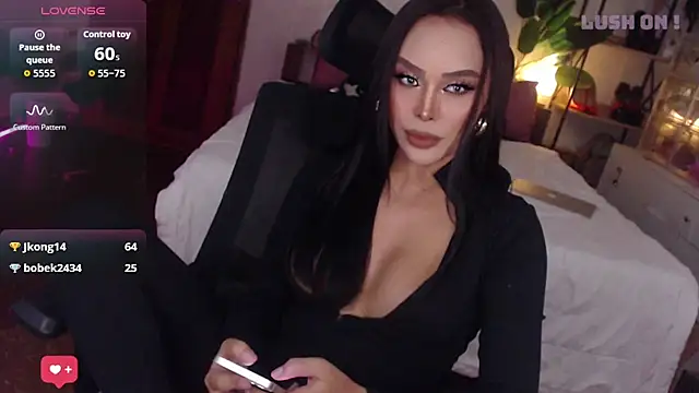 LooveLolitaa69 webcam