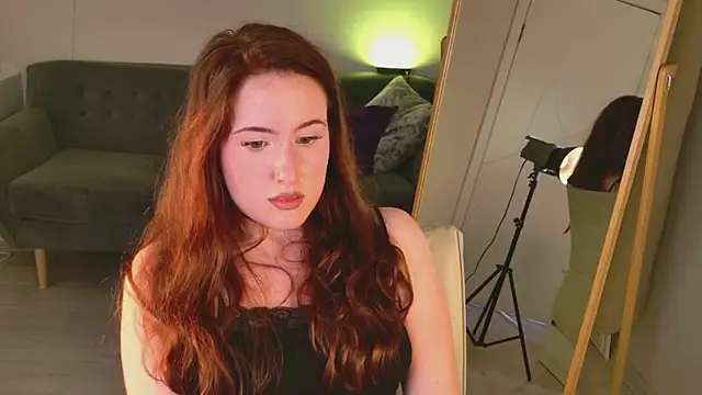 ChloeAster webcam
