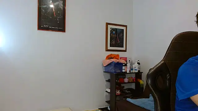 Isaandysex2428 live cam on StripChat