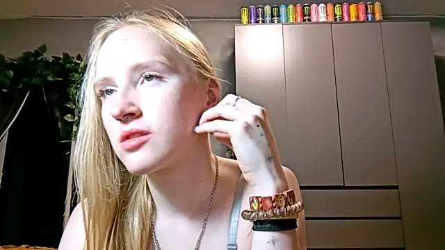 Mia_Azart live sex cam