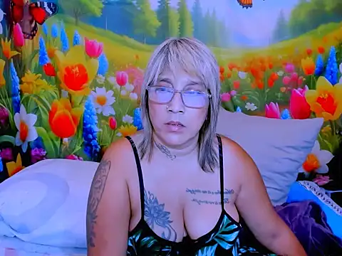 indianroxy live cam on StripChat