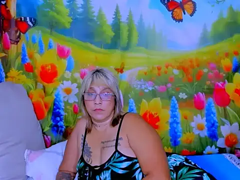 indianroxy webcam