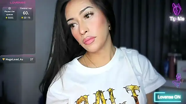 Jasmine_Elcock live cam on StripChat
