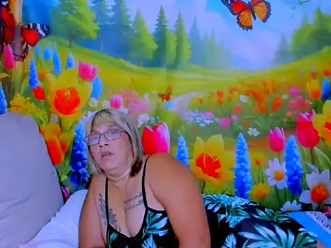 indianroxy webcam