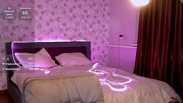 Why_me_stella live cam on StripChat