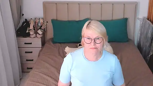 sabrinamacmarren webcam
