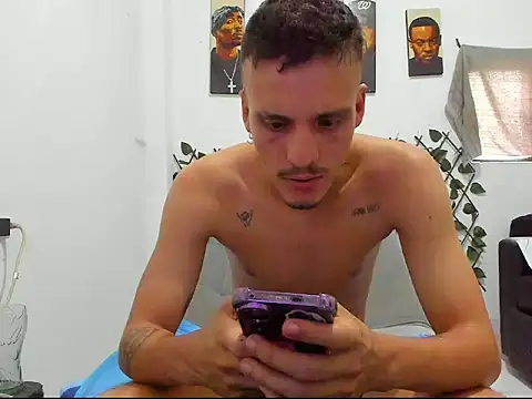 Latins_Boss webcam