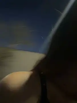 Irresistible37 webcam