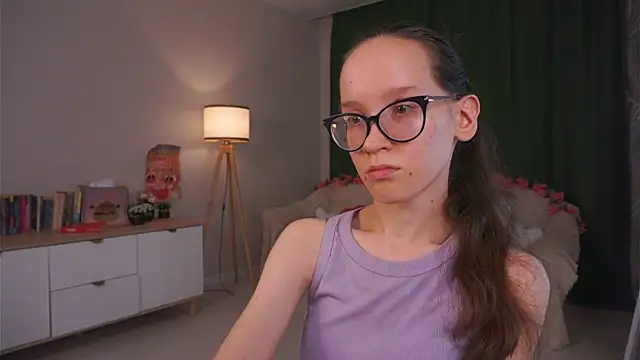 BettyBrowni webcam