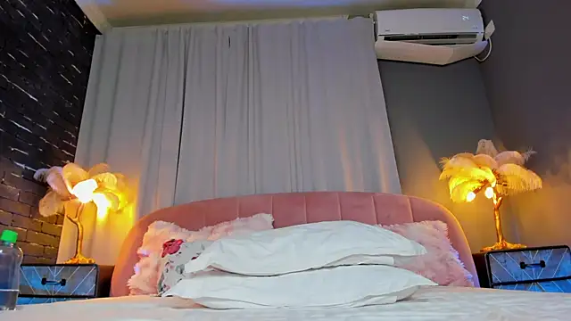 AmedeeaBanks webcam