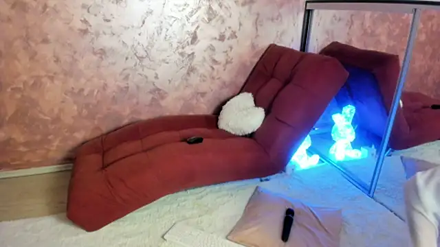 LesyaTouch webcam