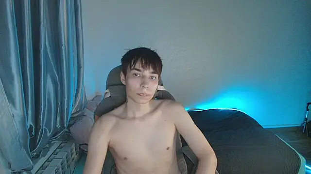adam_kpoy webcam