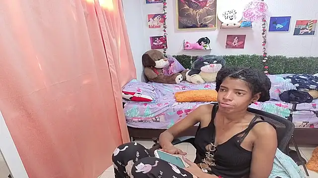 thianahorny webcam
