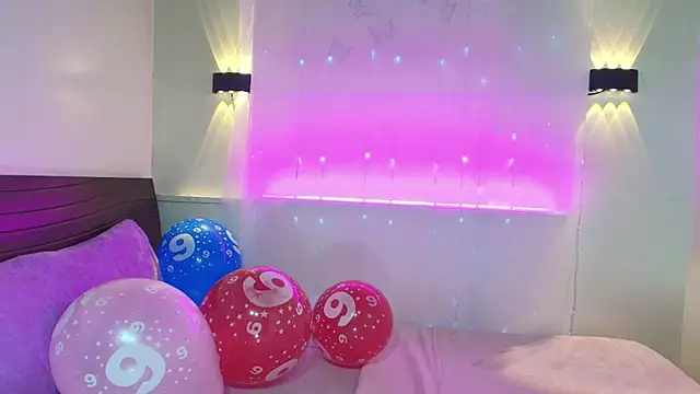 Inari_Joness webcam