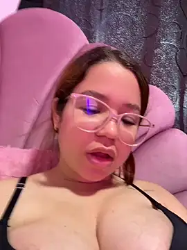 Lucyklein2022 webcam
