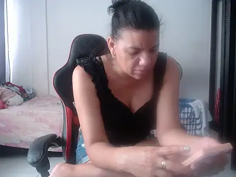 Adriana_0312 webcam