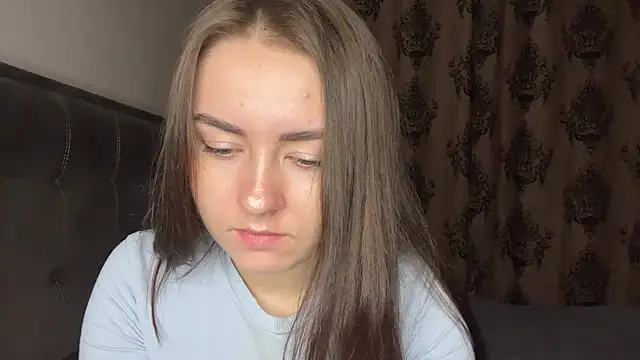 SelenaBrook live cam on StripChat