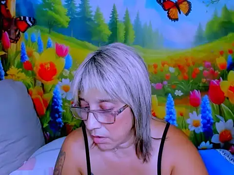 indianroxy webcam