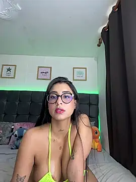 lovely_violet13 webcam