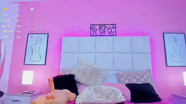 charlotte_kisss webcam