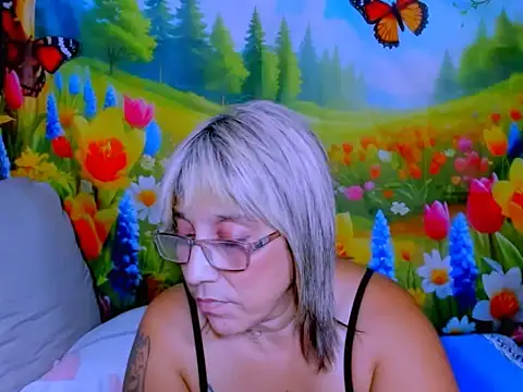 indianroxy webcam