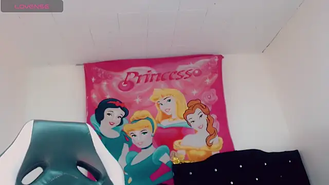 Oriana_braom webcam