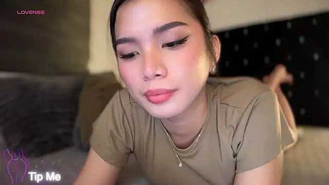 NaughtyJedGirl webcam