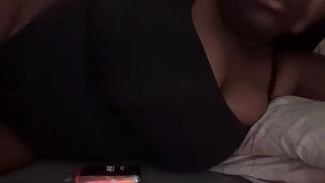 nanaisbackk webcam