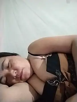 Naaya8109 webcam